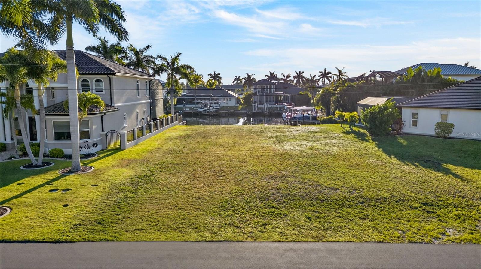 Image 2 of 18 For 5423 17th Avenue