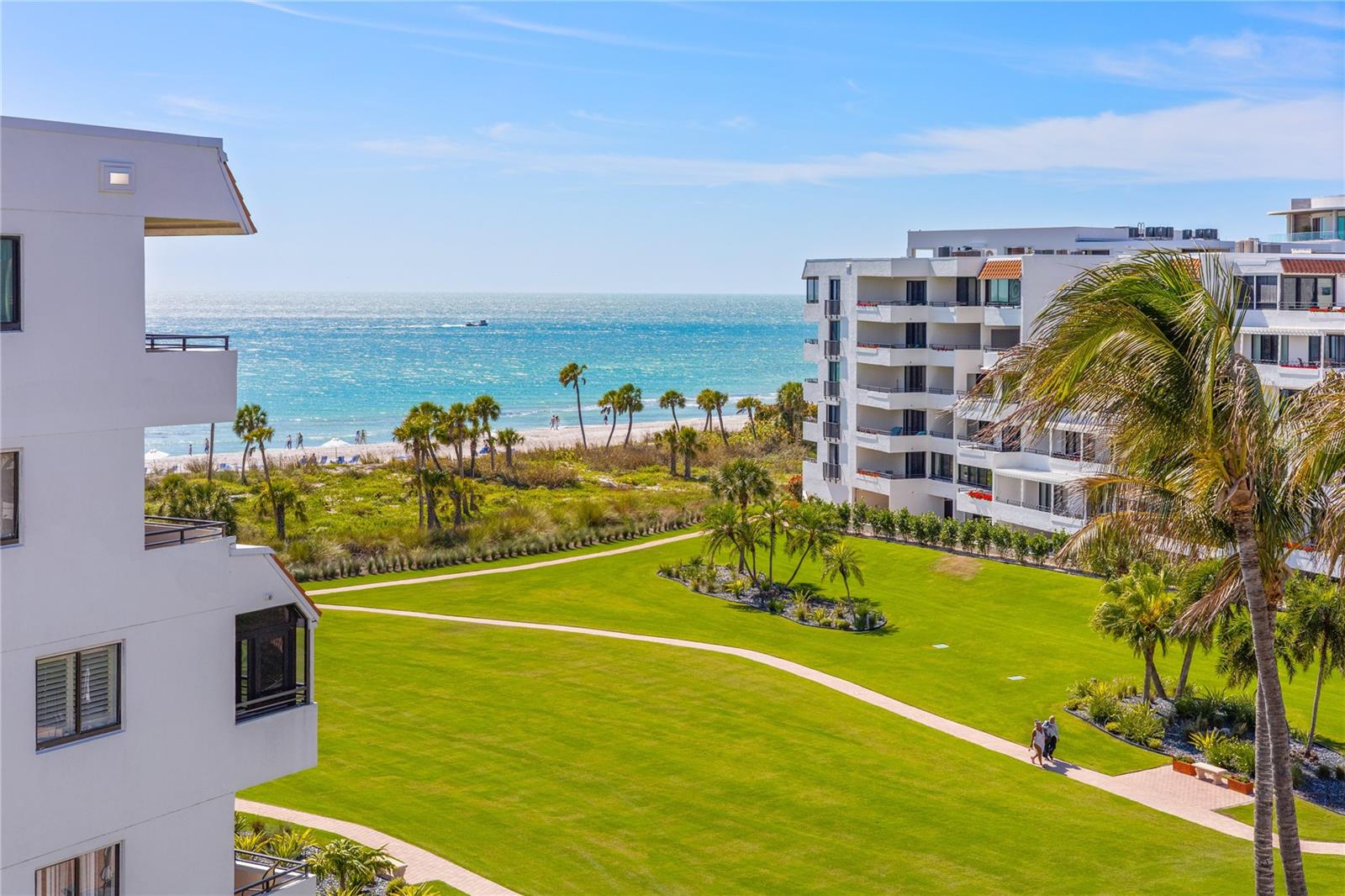 Image 13 of 72 For 1445 Gulf Of Mexico Drive 501