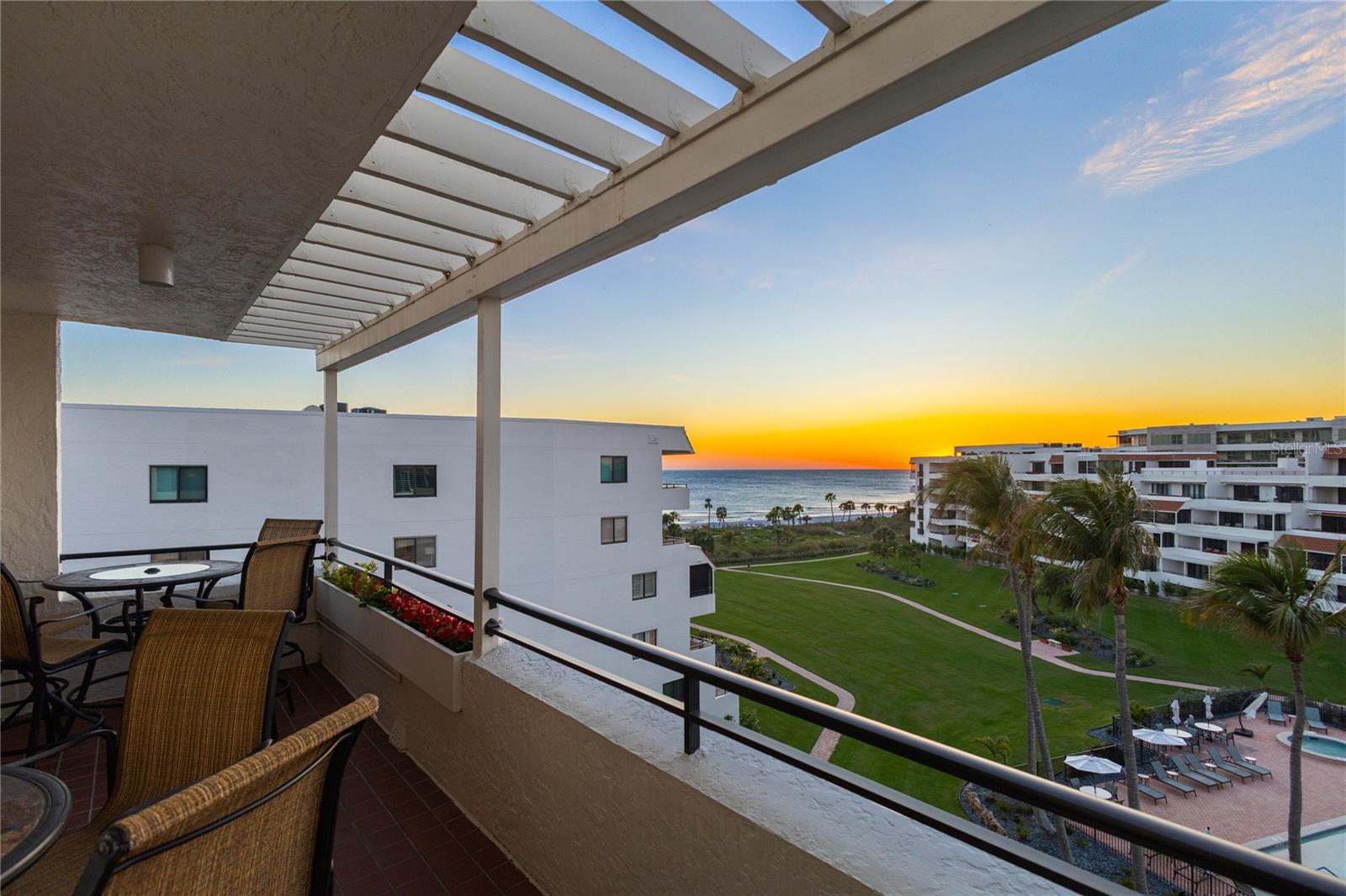 Image 14 of 72 For 1445 Gulf Of Mexico Drive 501