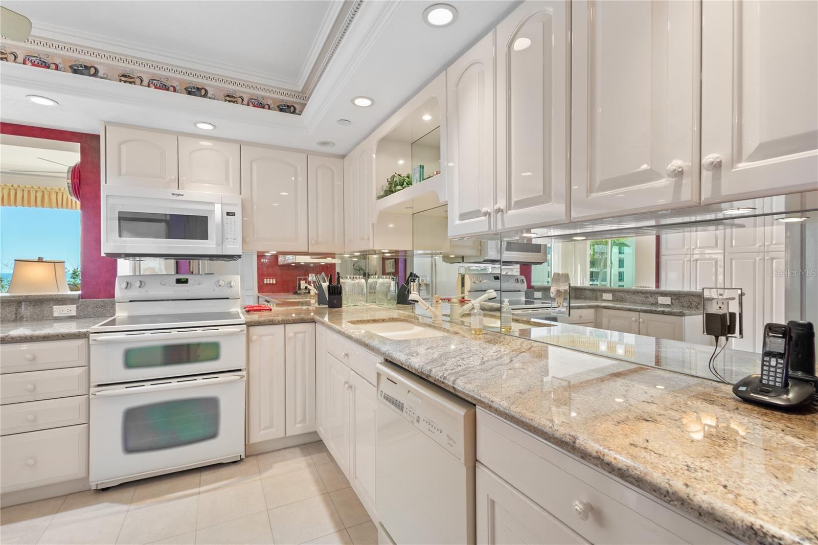 Image 20 of 72 For 1445 Gulf Of Mexico Drive 501