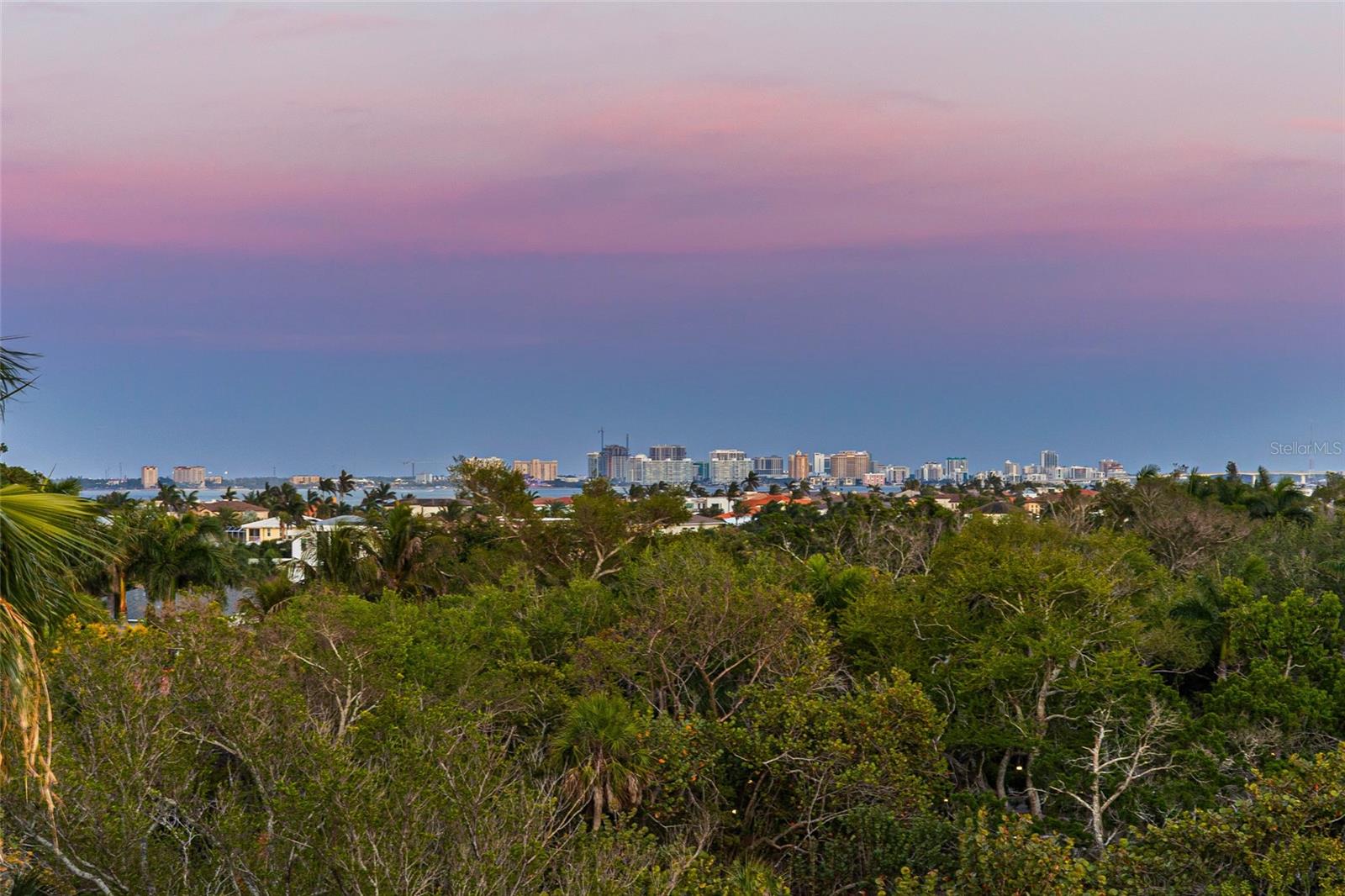 Image 30 of 72 For 1445 Gulf Of Mexico Drive 501