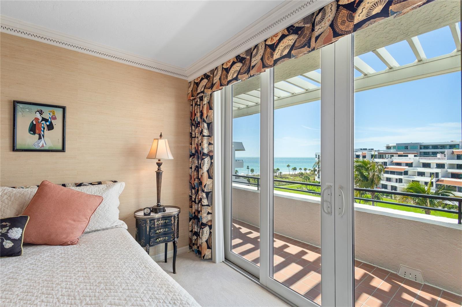 Image 42 of 72 For 1445 Gulf Of Mexico Drive 501