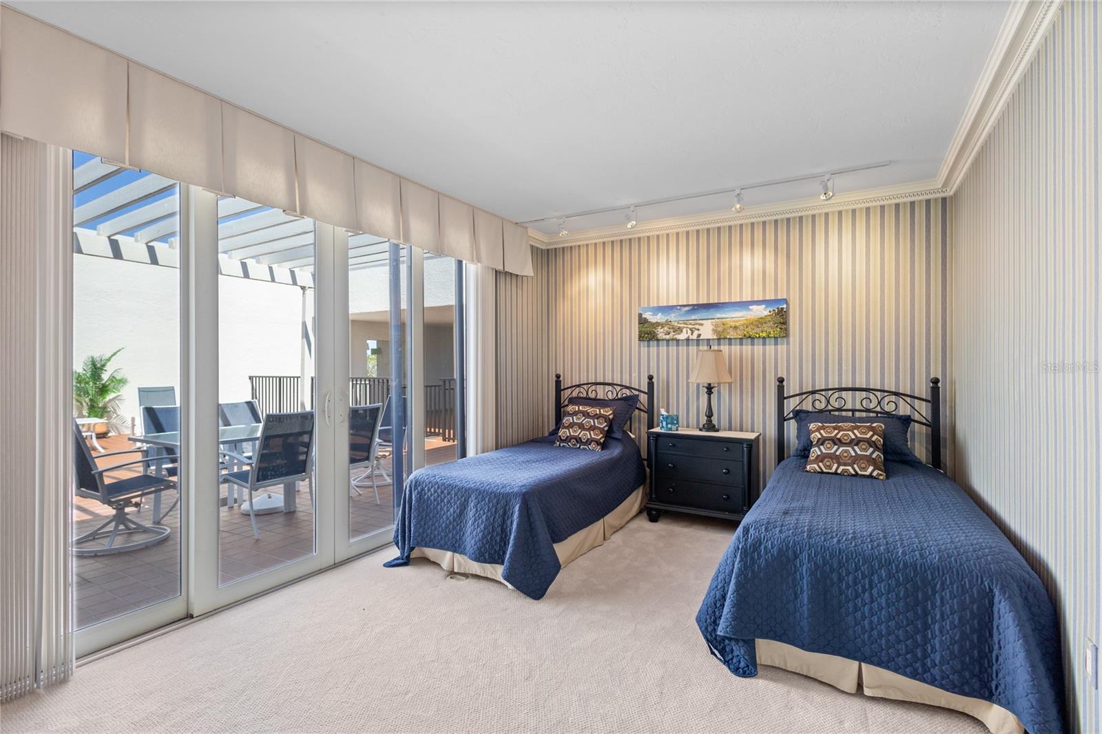 Image 46 of 72 For 1445 Gulf Of Mexico Drive 501