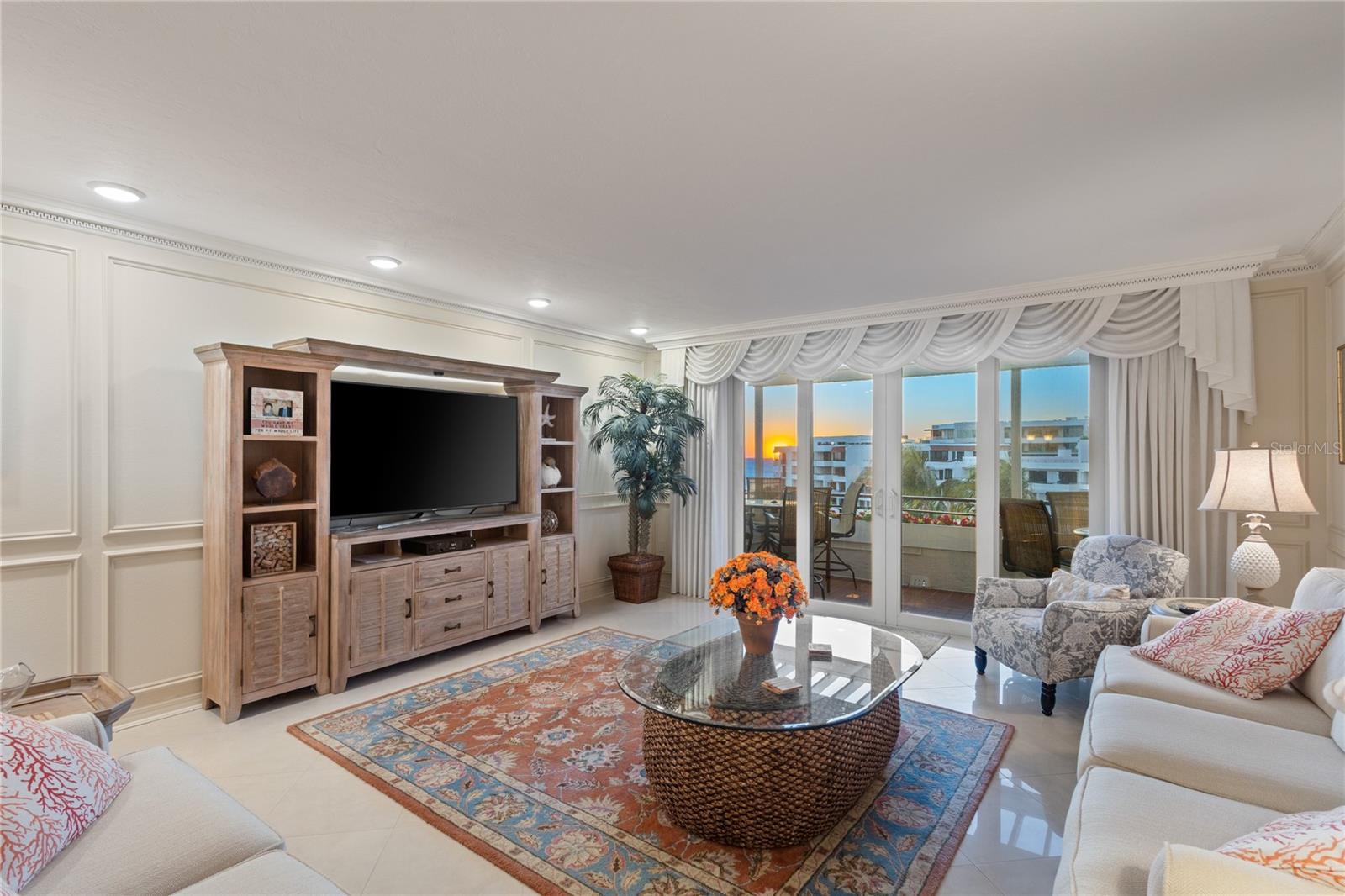 Image 5 of 72 For 1445 Gulf Of Mexico Drive 501