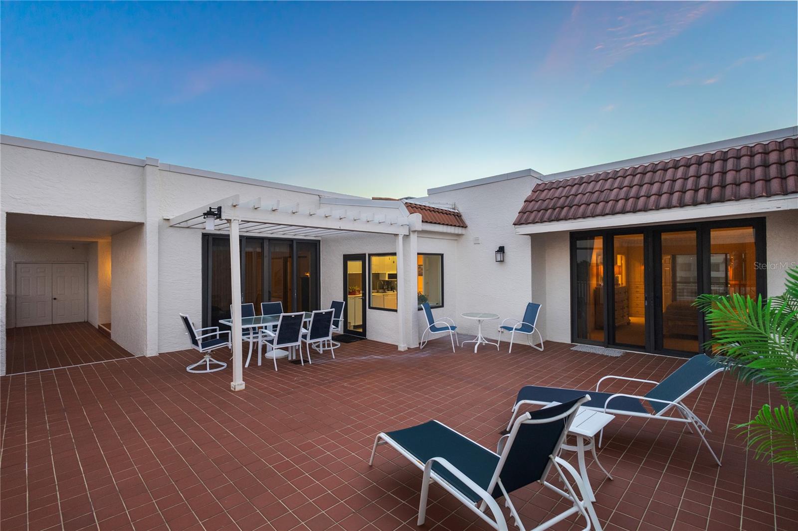 Image 53 of 72 For 1445 Gulf Of Mexico Drive 501