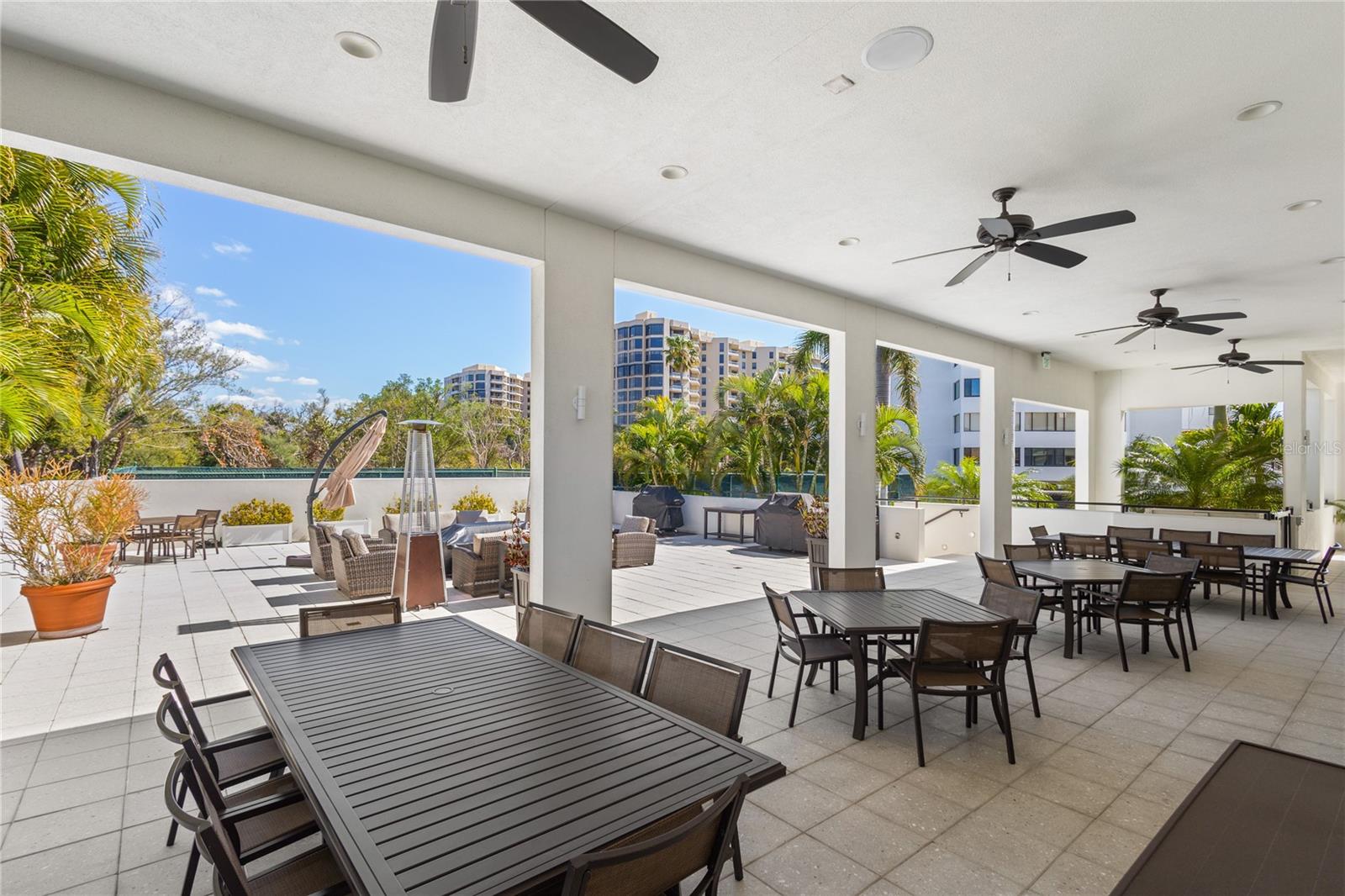 Image 57 of 72 For 1445 Gulf Of Mexico Drive 501