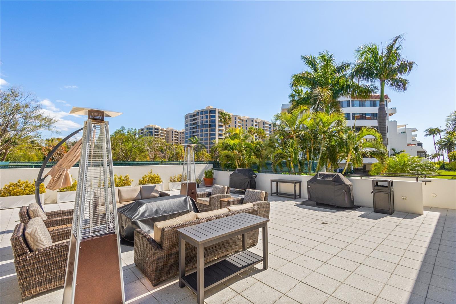 Image 58 of 72 For 1445 Gulf Of Mexico Drive 501