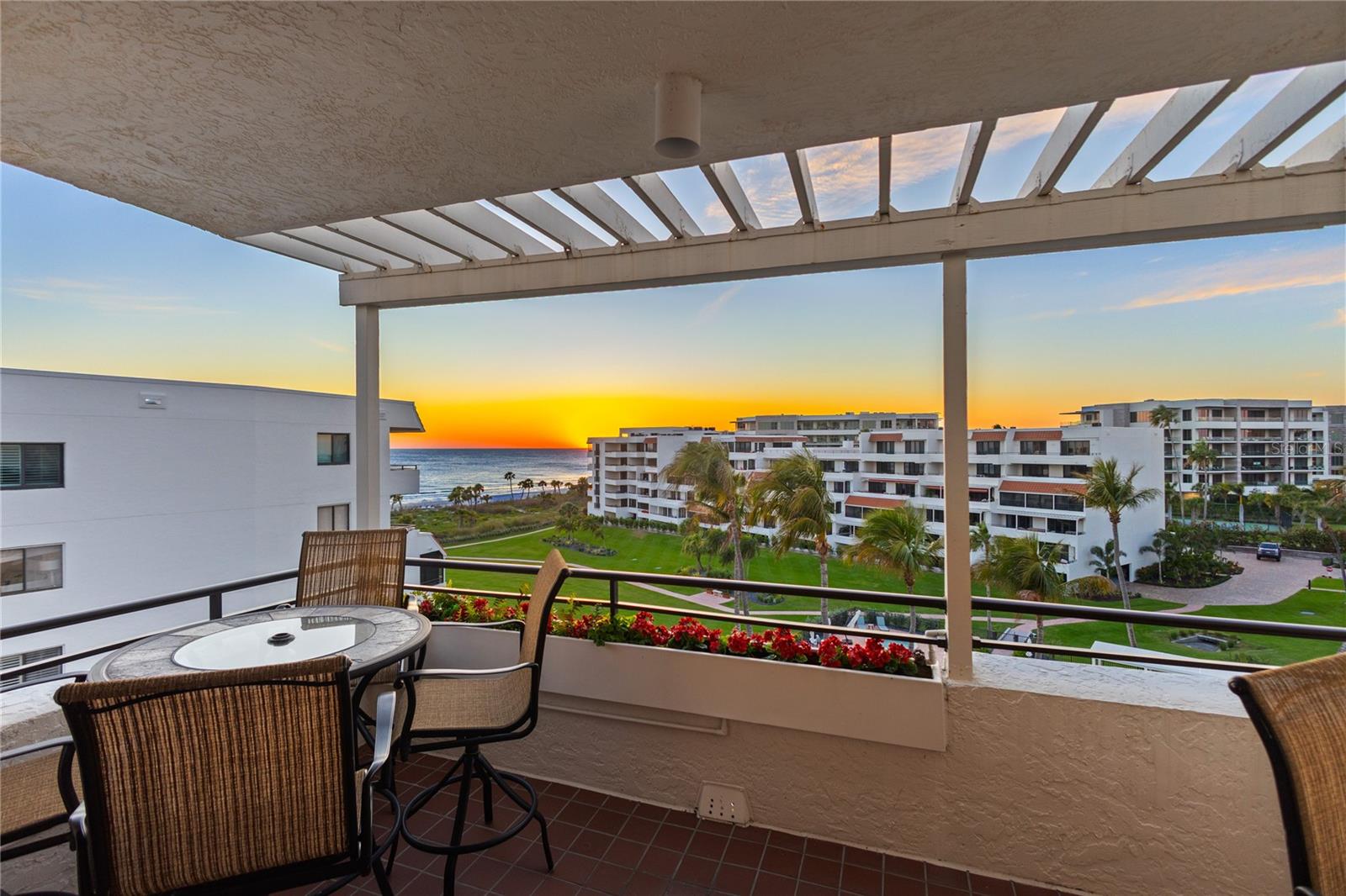 Image 8 of 72 For 1445 Gulf Of Mexico Drive 501