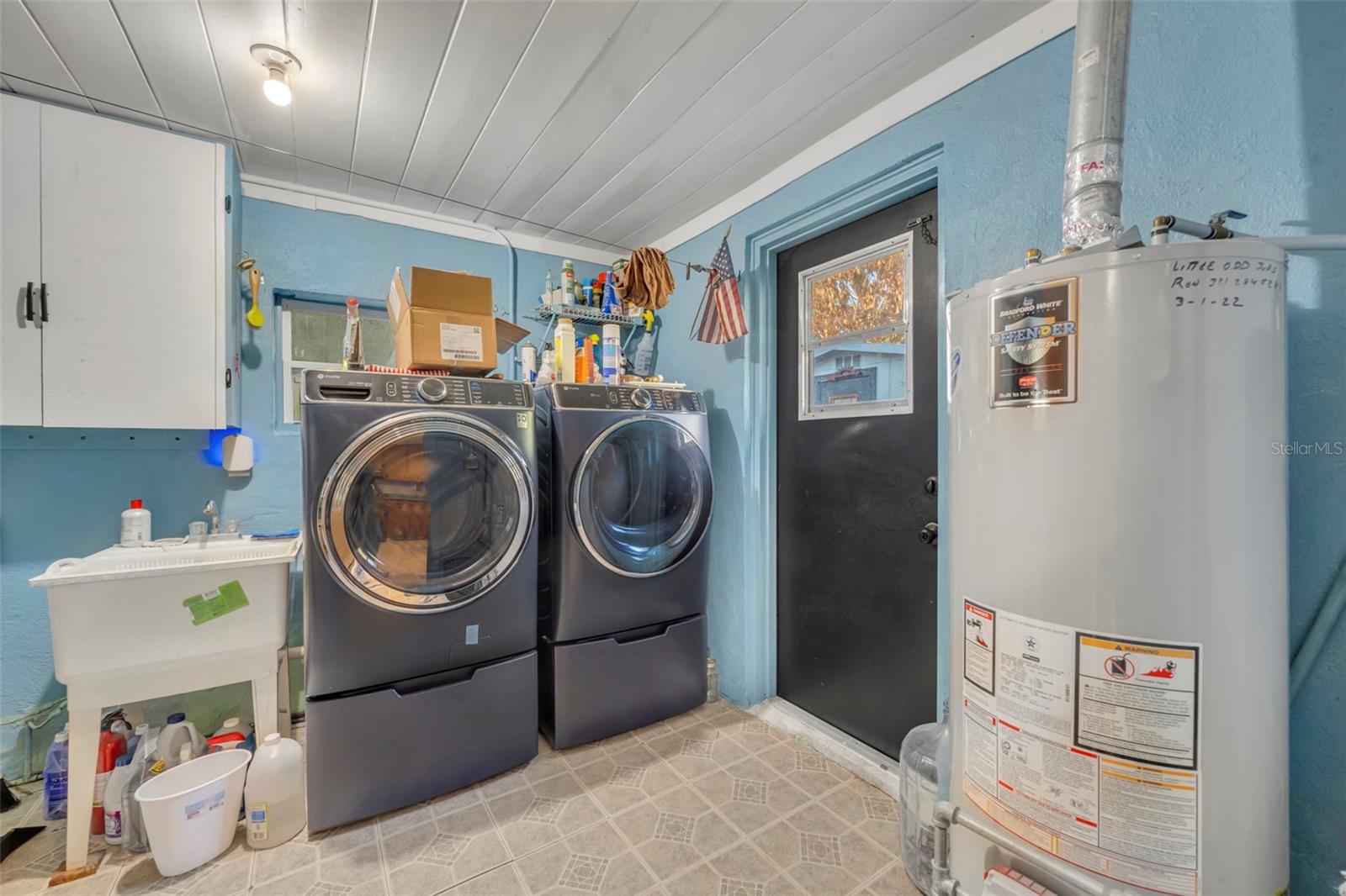 Image 12 of 16 For 613 Still Street