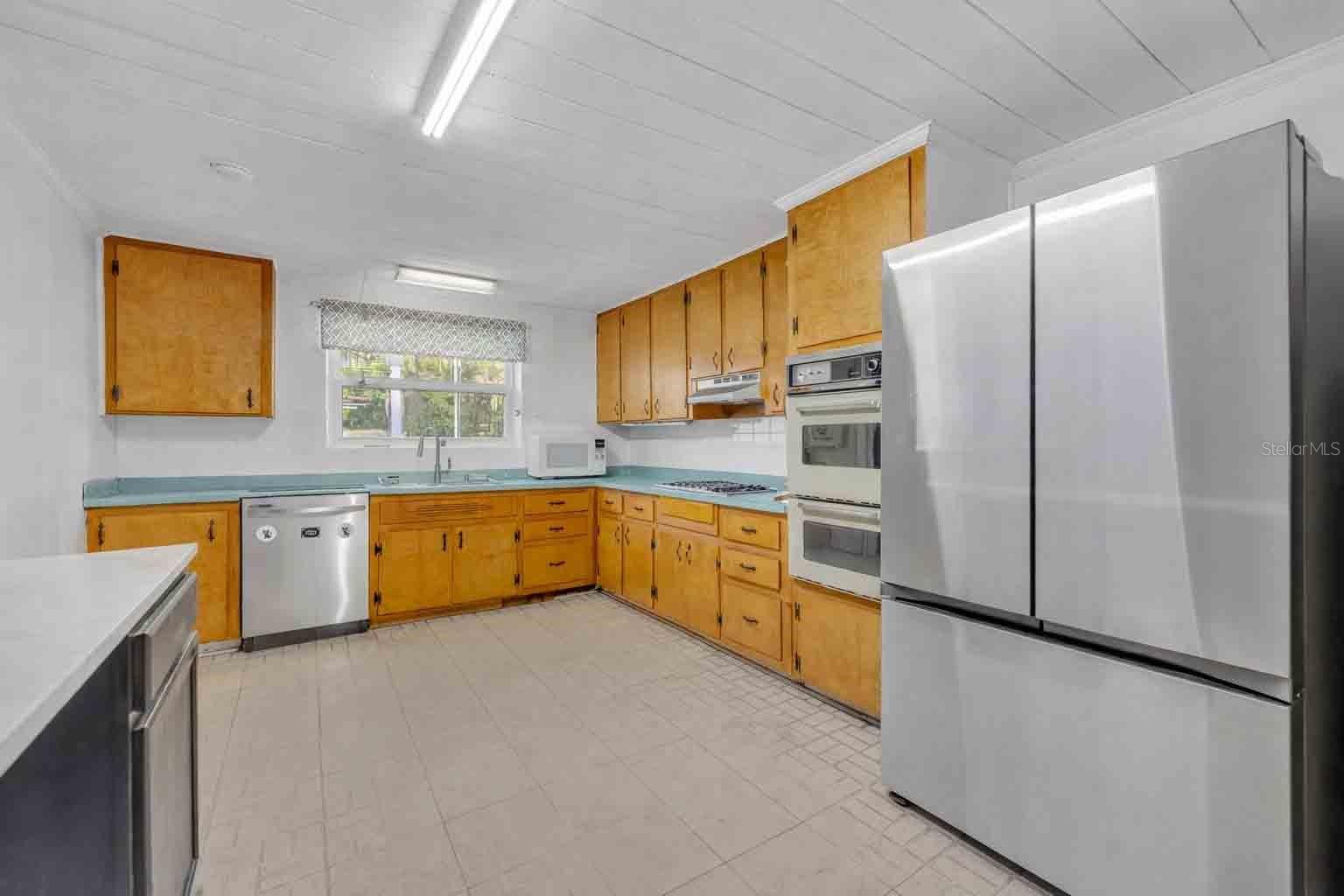 Image 3 of 16 For 613 Still Street