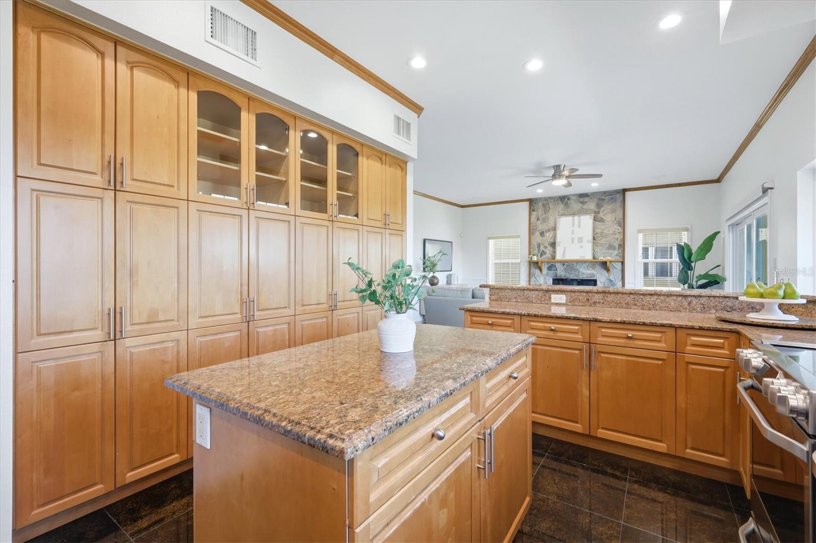 Image 18 of 73 For 3308 Palma Sola Boulevard