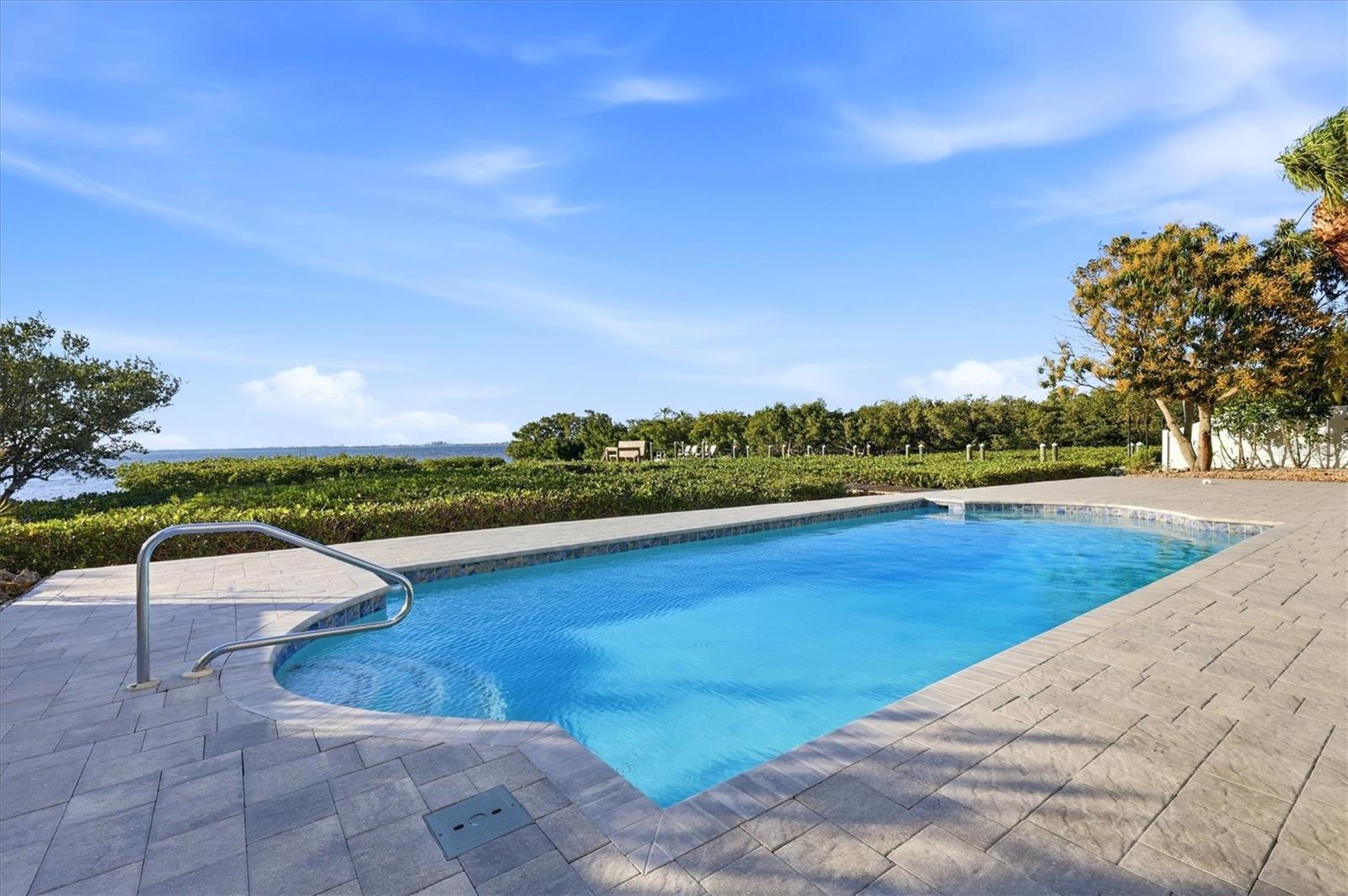 Image 48 of 73 For 3308 Palma Sola Boulevard