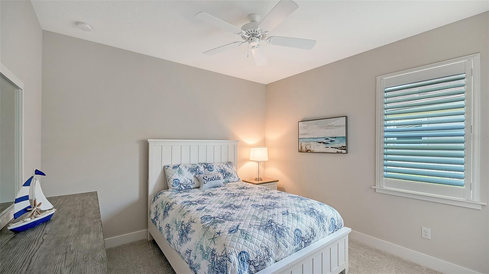 Image 20 of 43 For 5521 Blue Water Boulevard