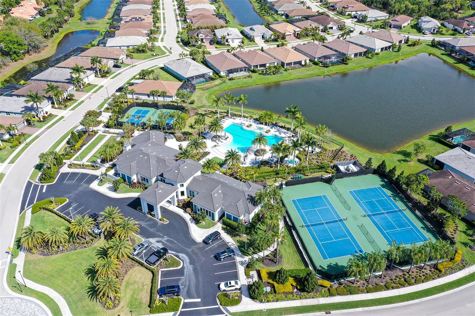 Image 29 of 43 For 5521 Blue Water Boulevard