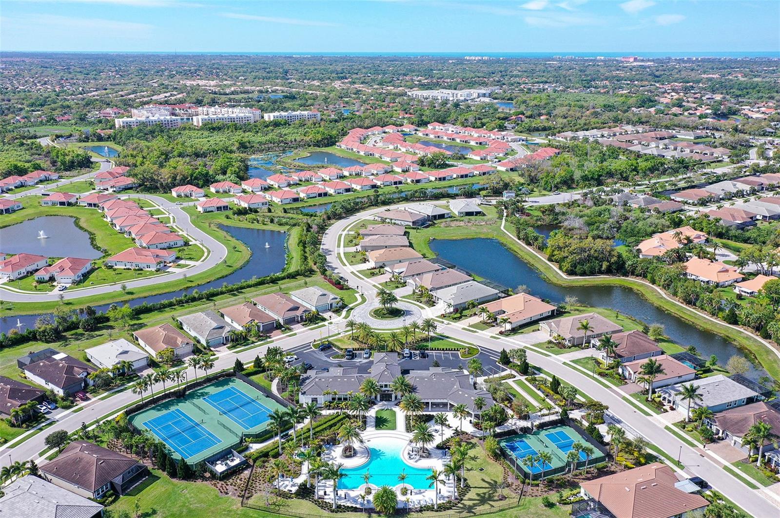 Image 31 of 43 For 5521 Blue Water Boulevard