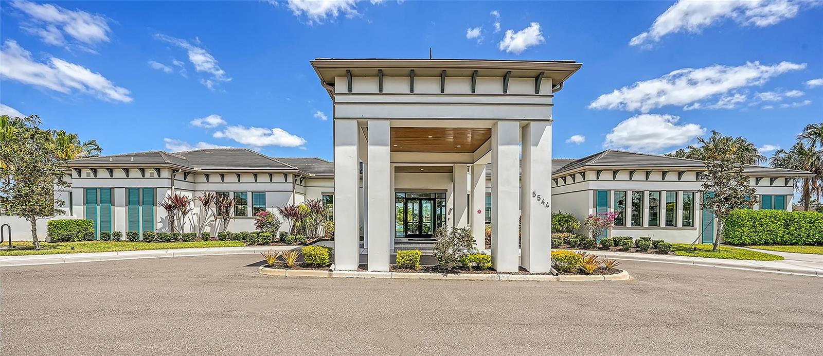 Image 34 of 43 For 5521 Blue Water Boulevard