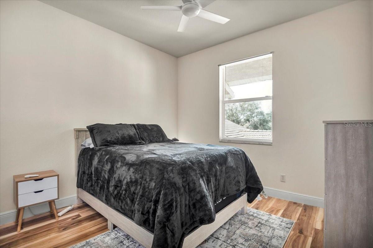 Image 11 of 47 For 1003 Fairwaycove Lane 205