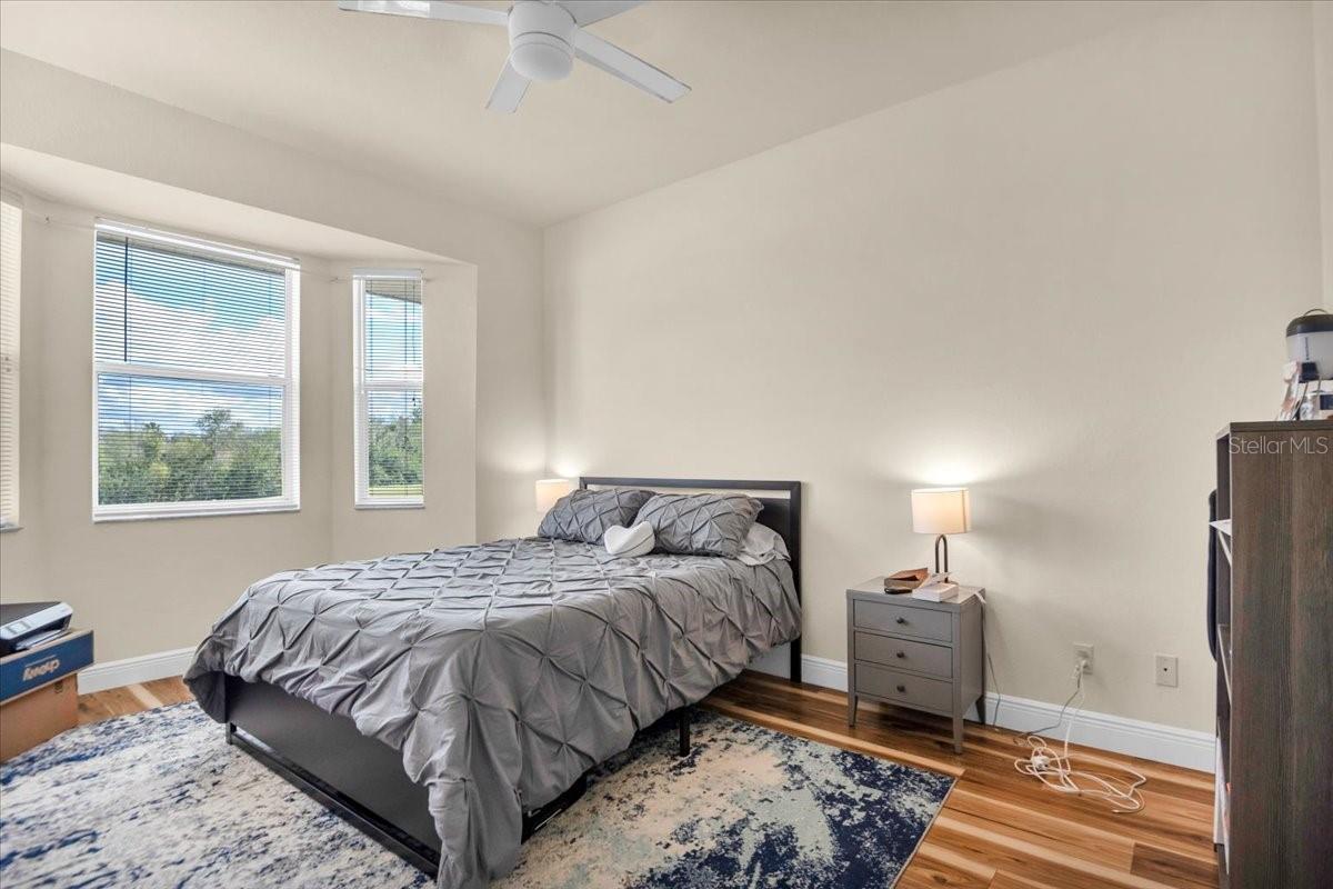 Image 13 of 47 For 1003 Fairwaycove Lane 205