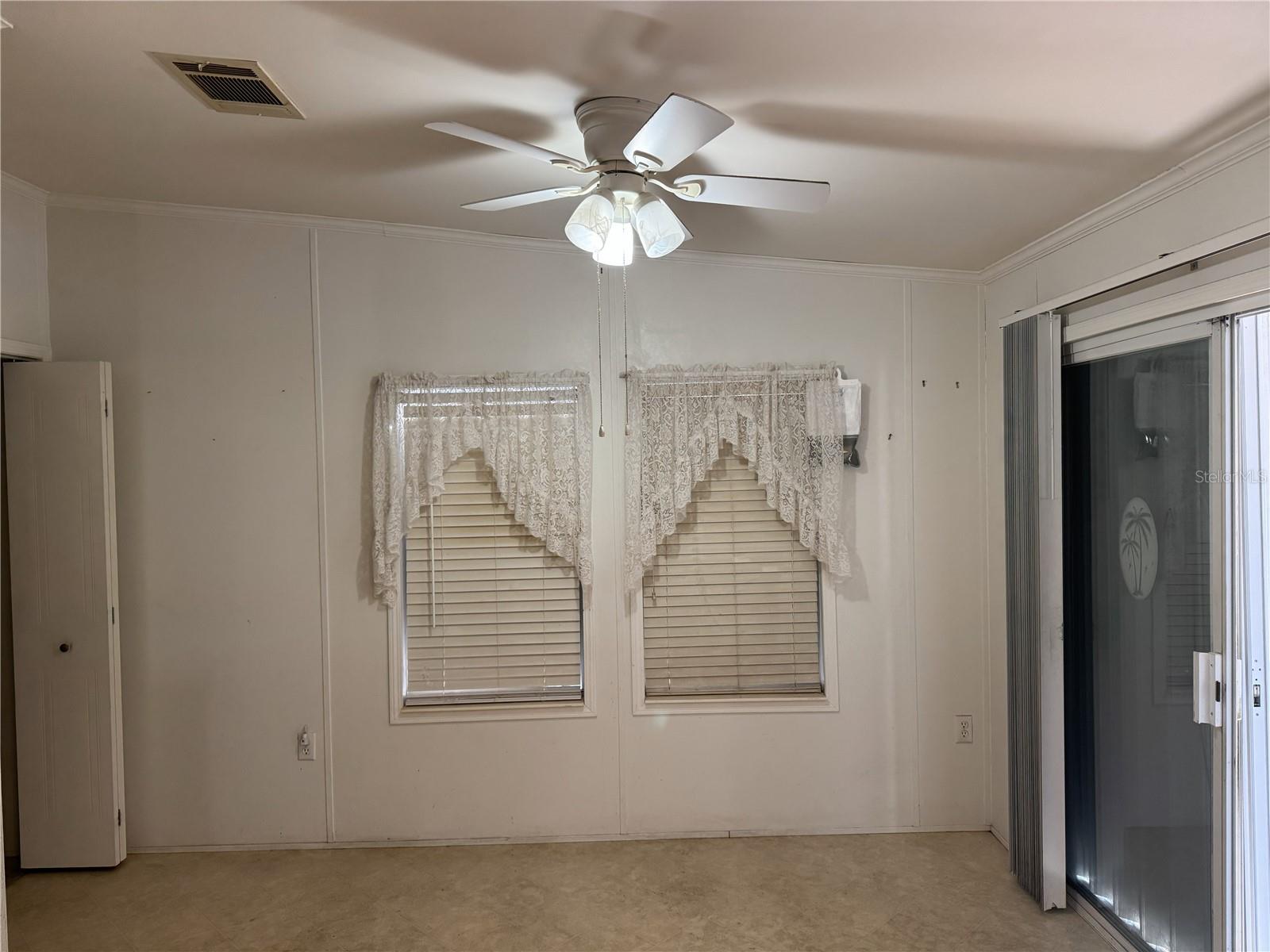 Image 12 of 41 For 216 Como Drive