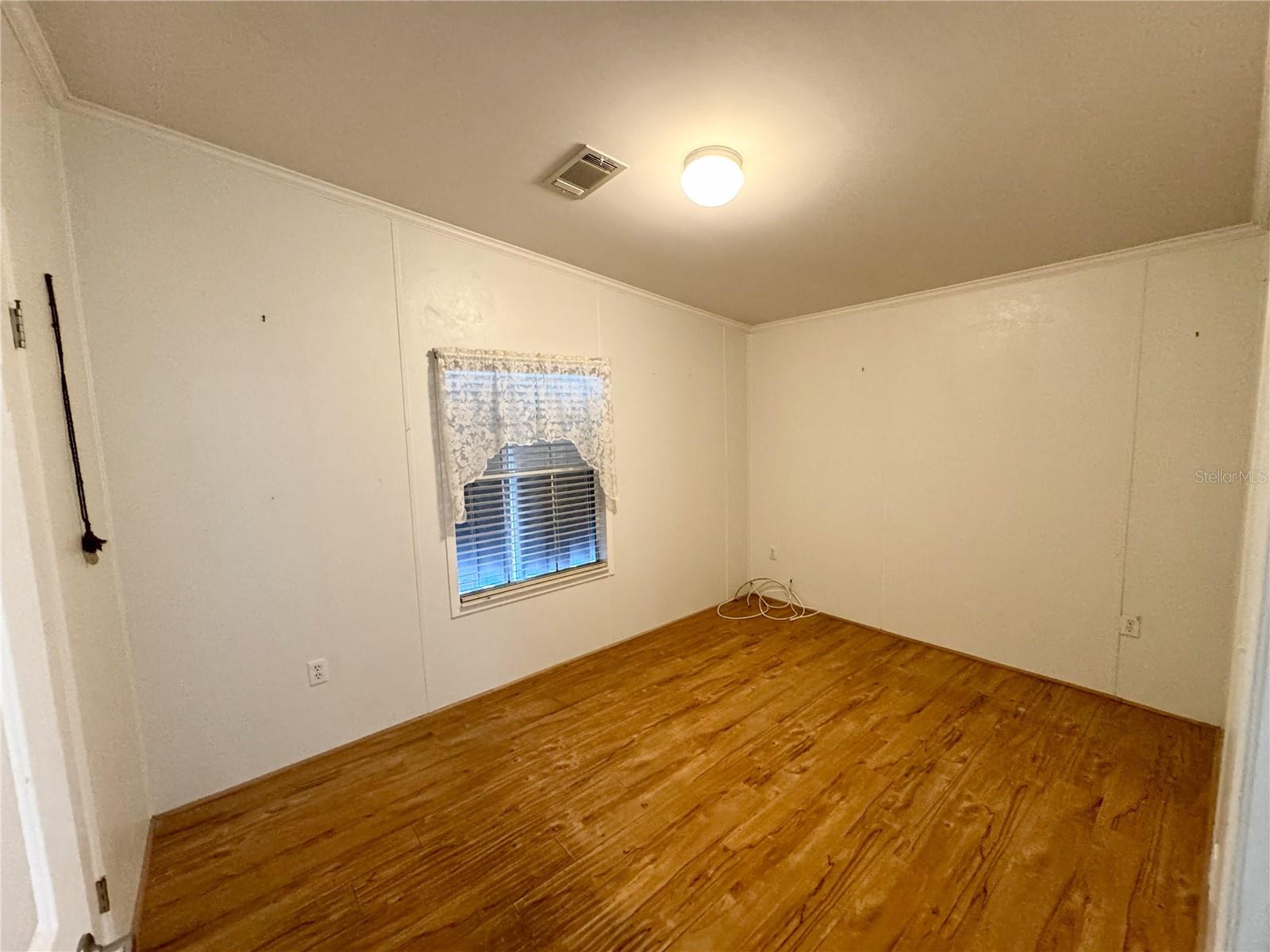 Image 21 of 41 For 216 Como Drive