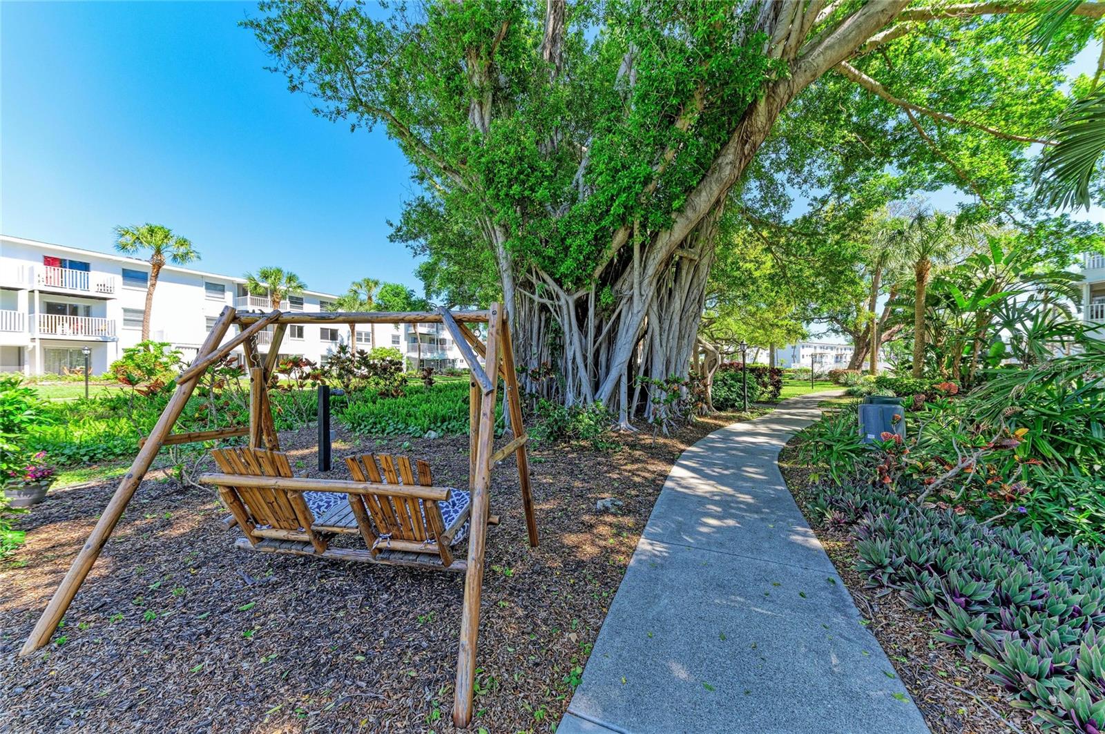 Image 8 of 35 For 2431 Flamingo Boulevard K25