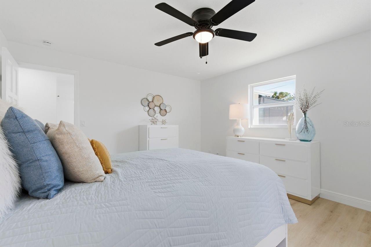 Image 22 of 52 For 1856 Mova Street