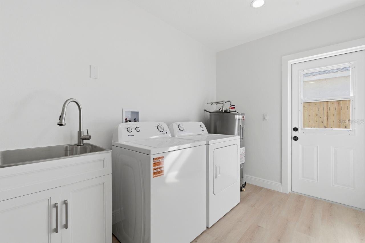 Image 31 of 52 For 1856 Mova Street