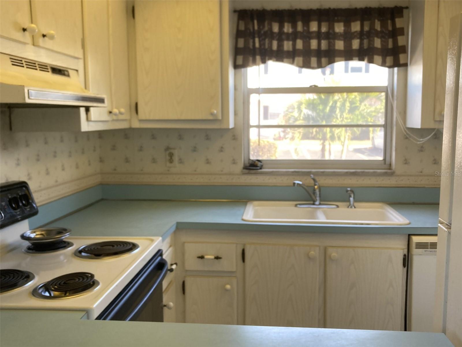 Image 5 of 16 For 202 47th Avenue Drive W 135