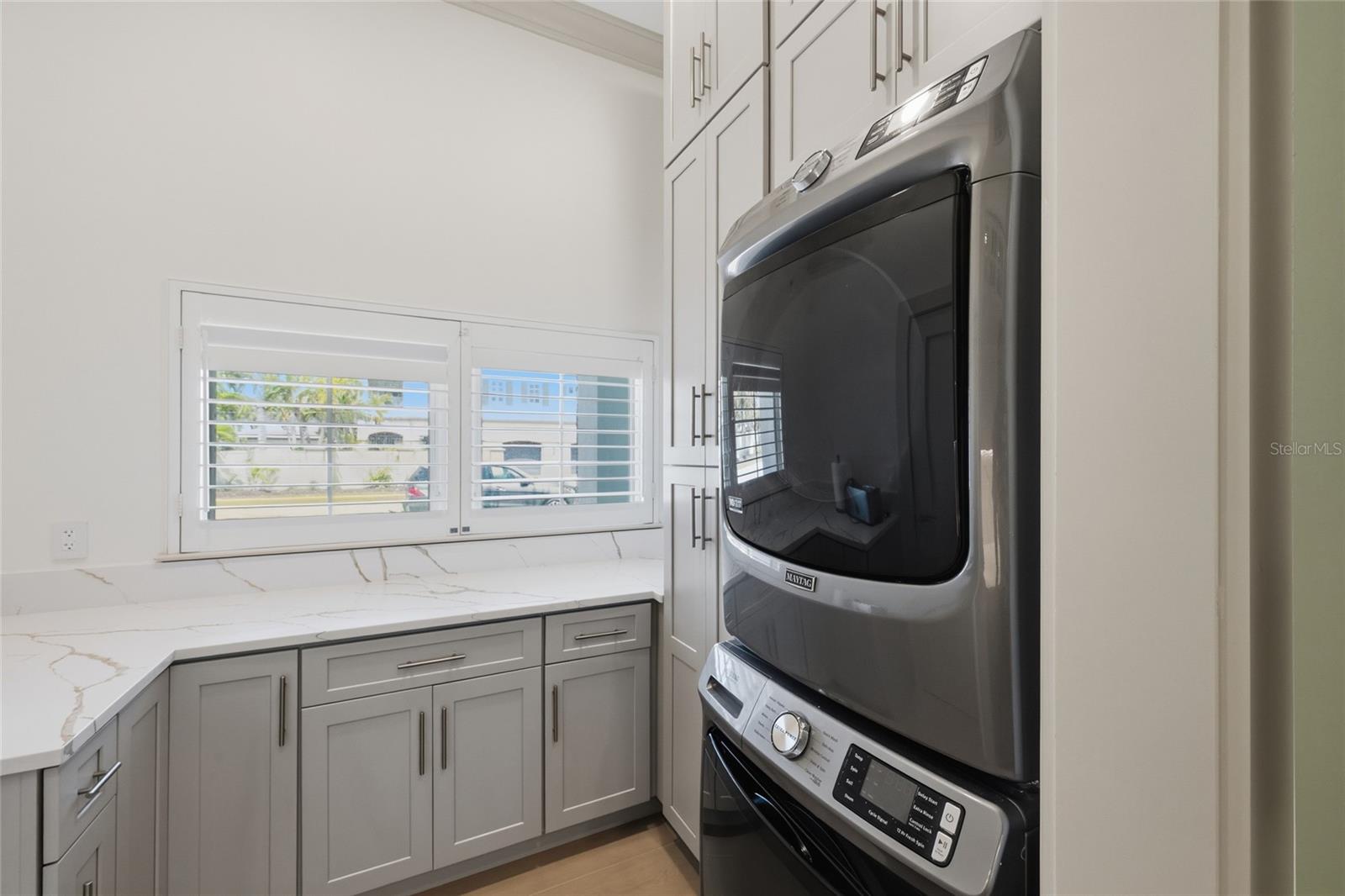 Image 27 of 43 For 408 Jackson Drive