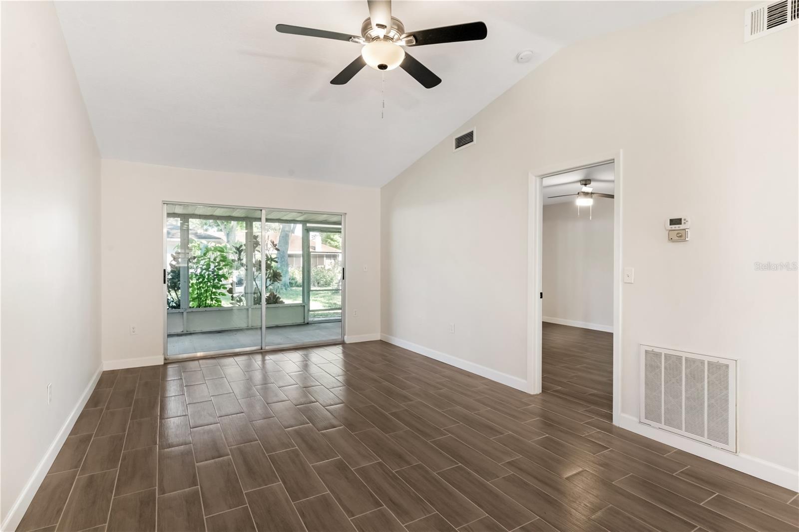 Image 10 of 25 For 5340 Royal Palm Avenue 5340