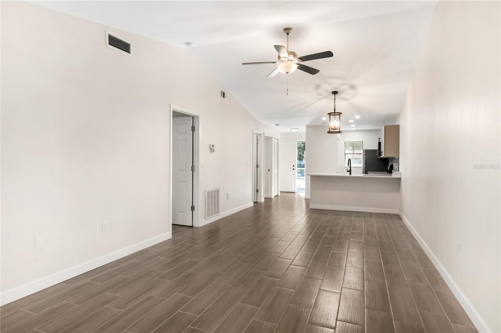 Image 11 of 25 For 5340 Royal Palm Avenue 5340