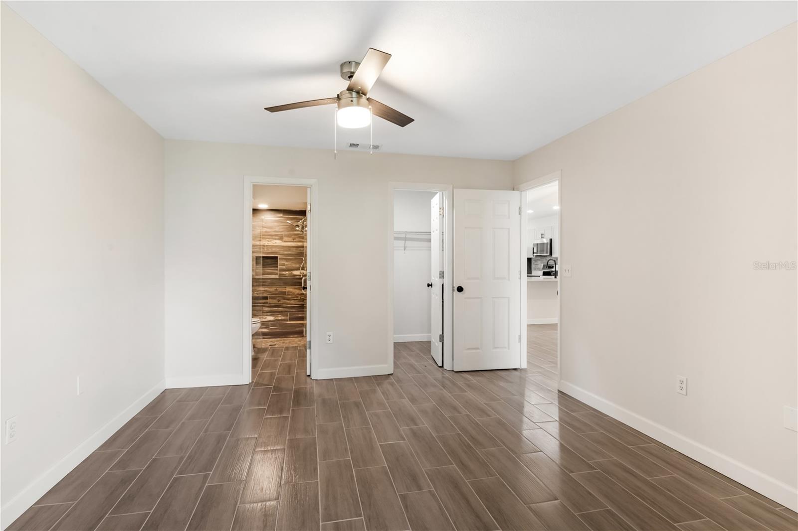 Image 16 of 25 For 5340 Royal Palm Avenue 5340