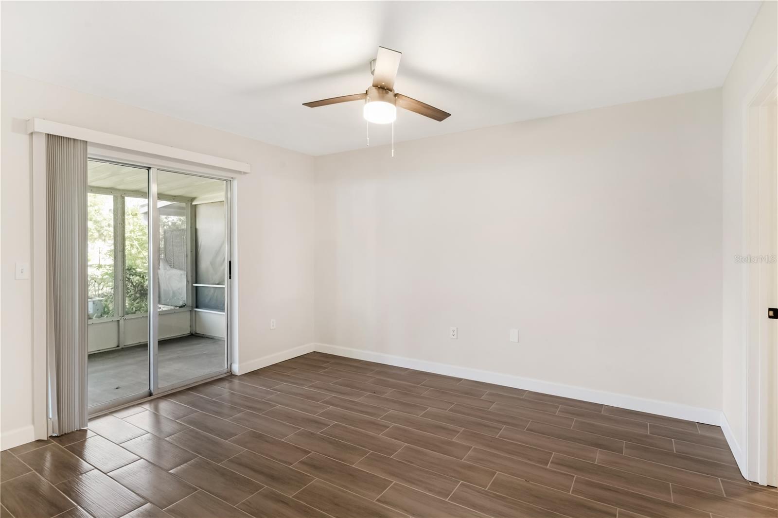 Image 17 of 25 For 5340 Royal Palm Avenue 5340