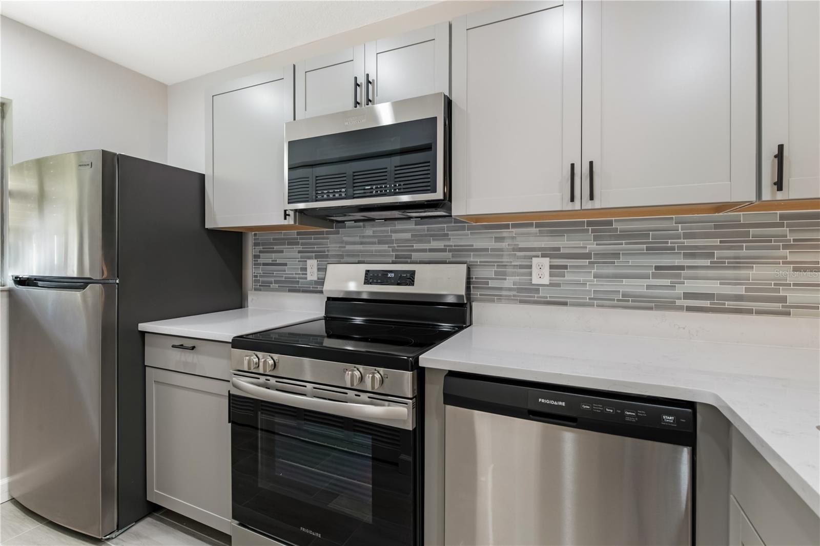 Image 5 of 25 For 5340 Royal Palm Avenue 5340