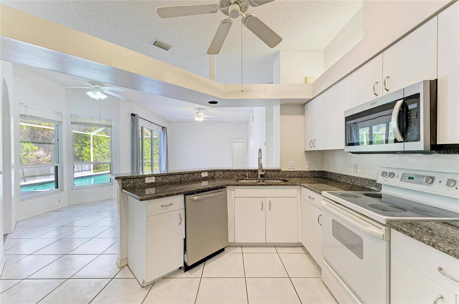 Image 13 of 41 For 4805 76th Court E