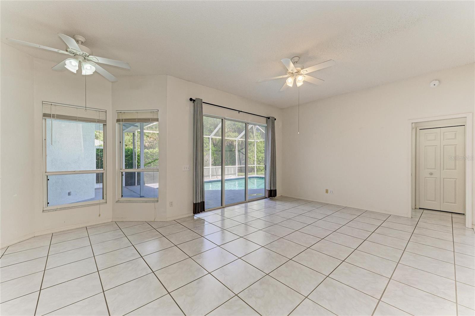 Image 18 of 41 For 4805 76th Court E