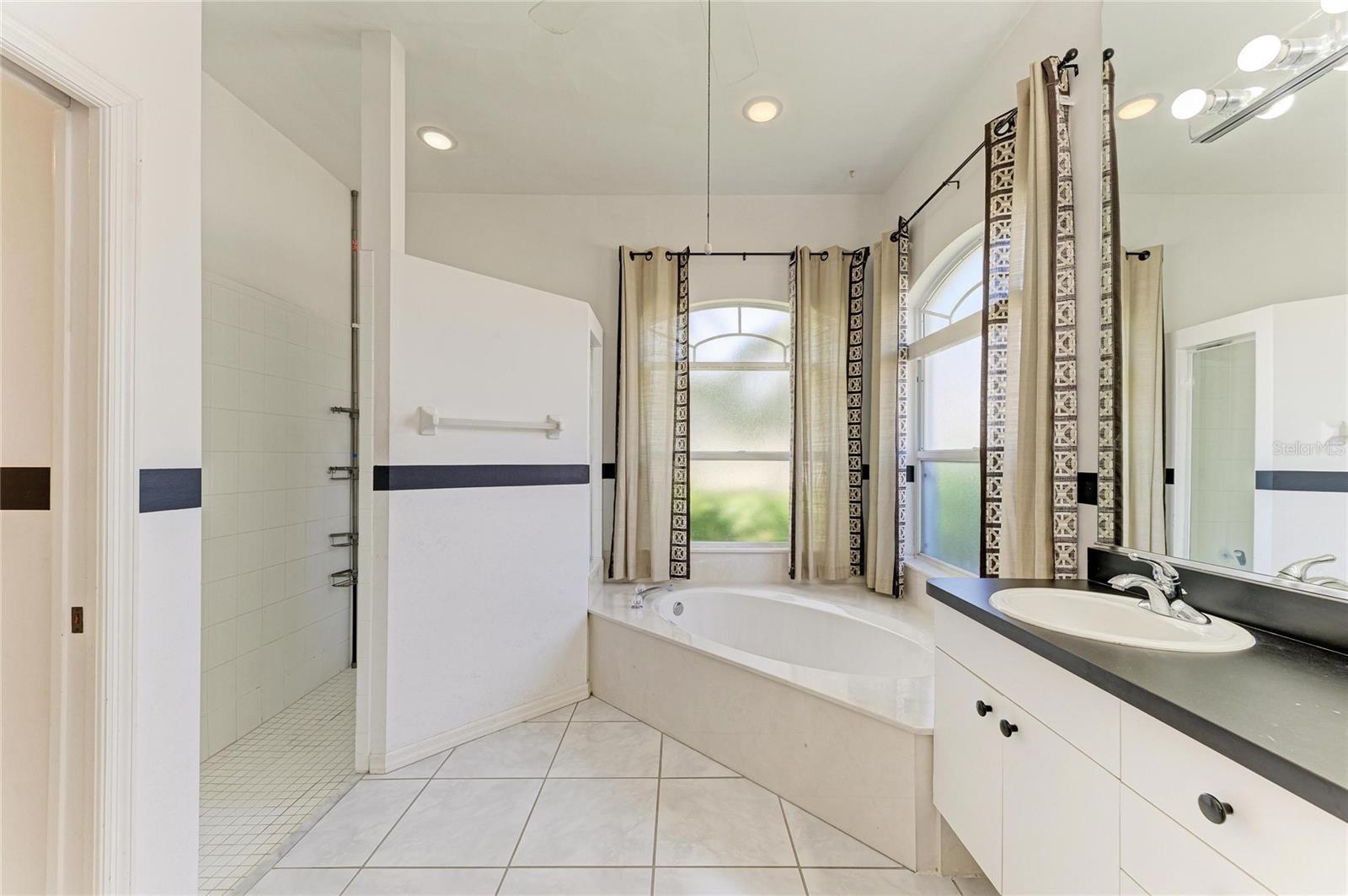 Image 24 of 41 For 4805 76th Court E