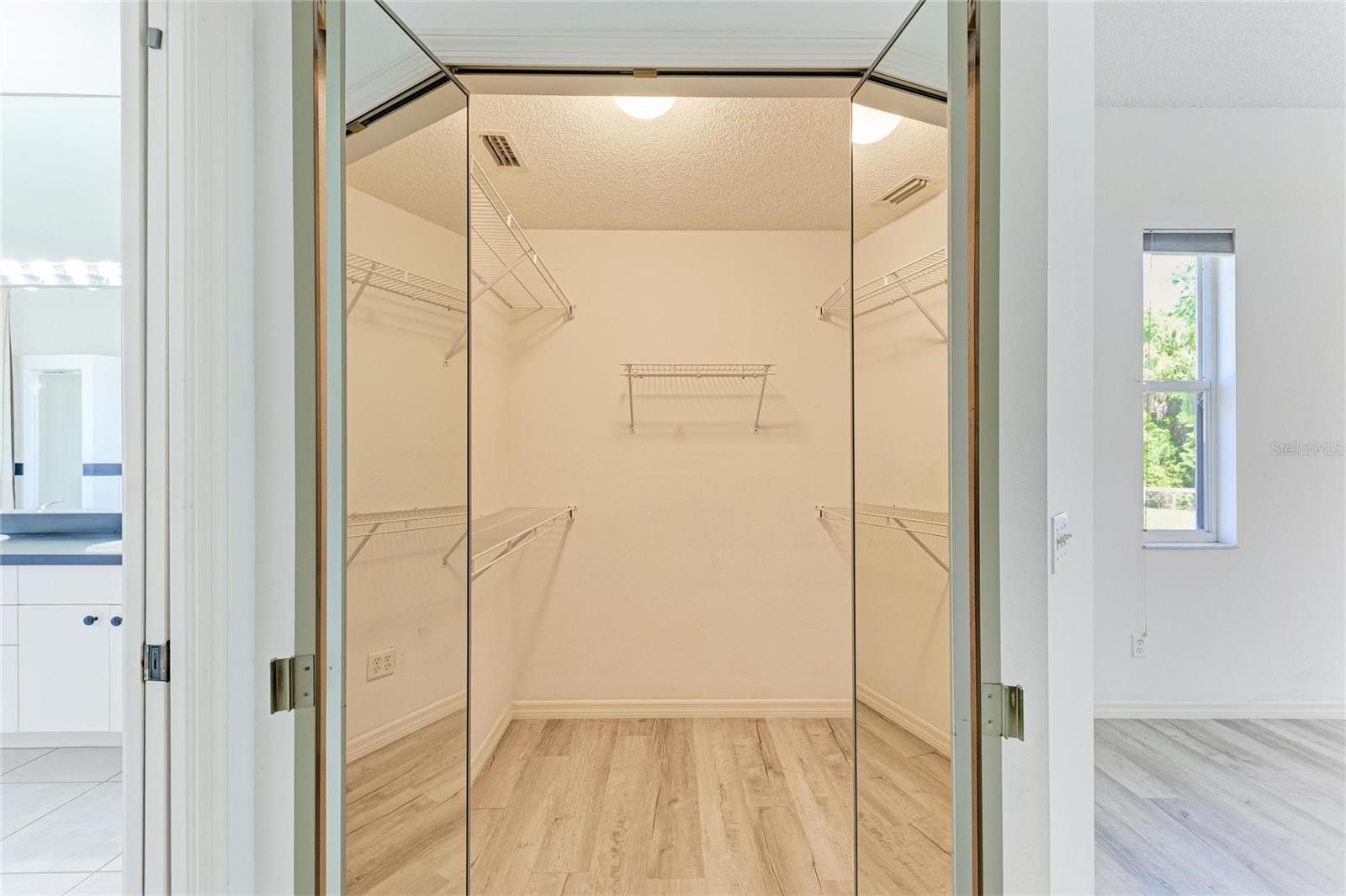 Image 27 of 41 For 4805 76th Court E