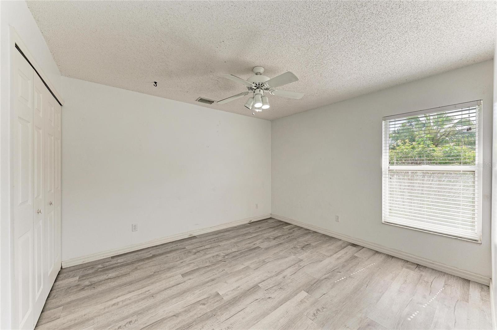 Image 28 of 41 For 4805 76th Court E