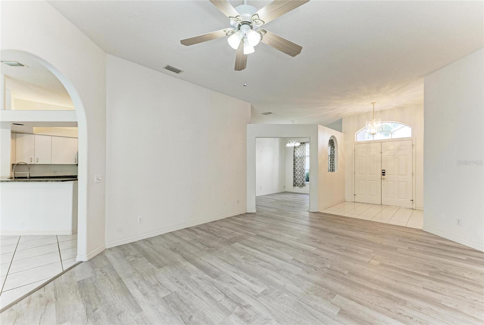 Image 7 of 41 For 4805 76th Court E