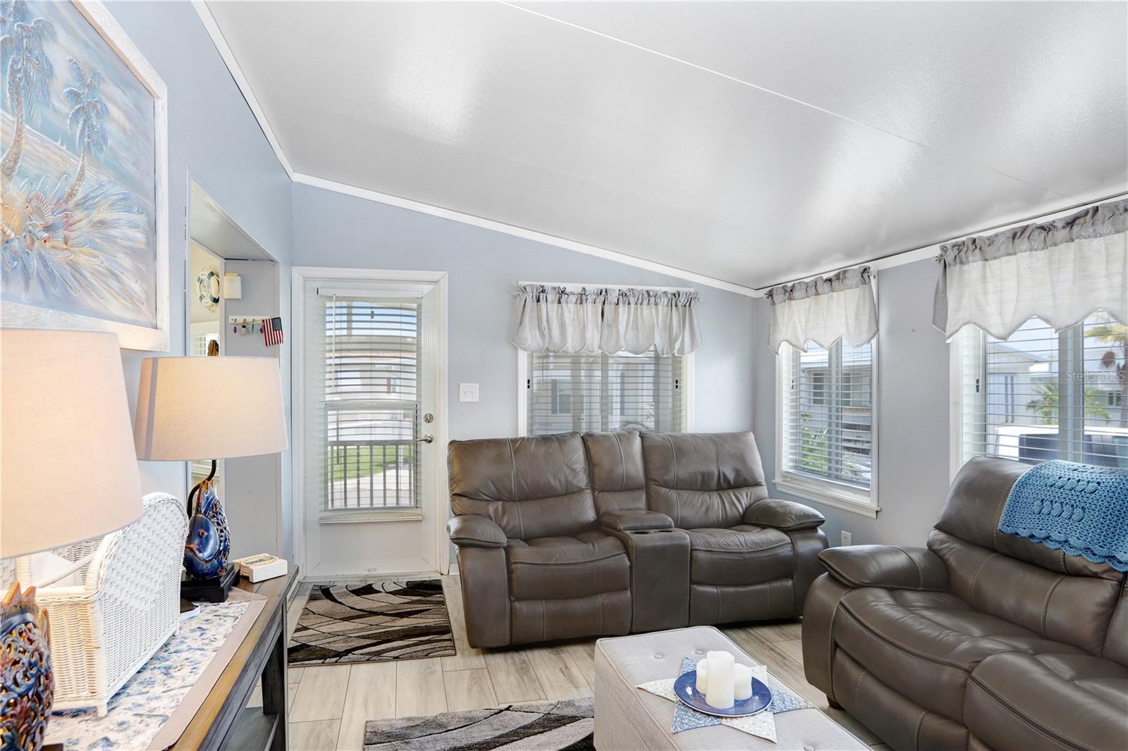 Image 6 of 28 For 3333 26th Avenue E 1104