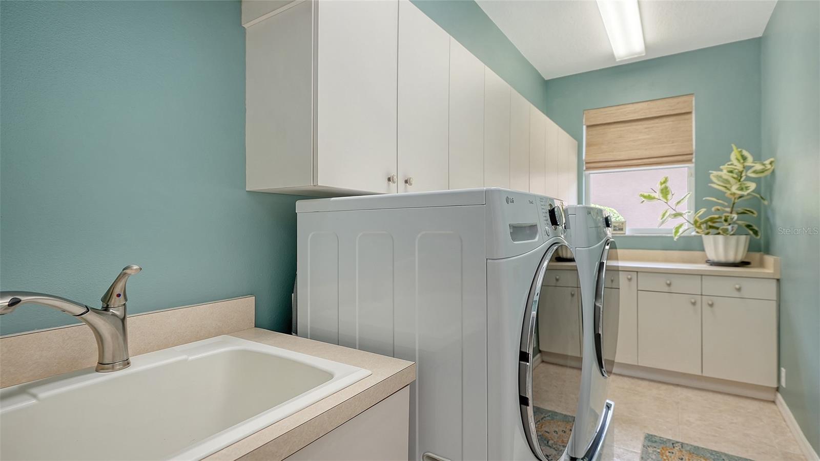 Image 27 of 48 For 4823 Carrington Circle