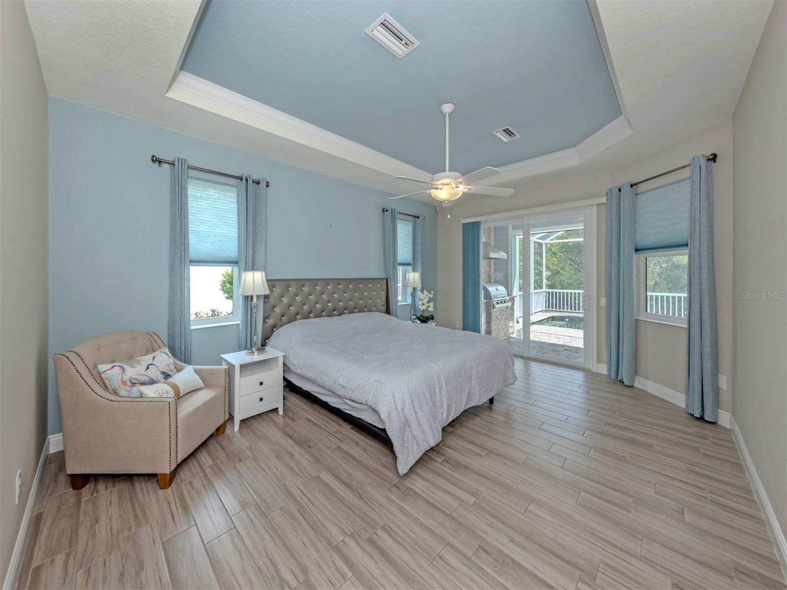 Image 17 of 93 For 18060 Wooden Skiff Court