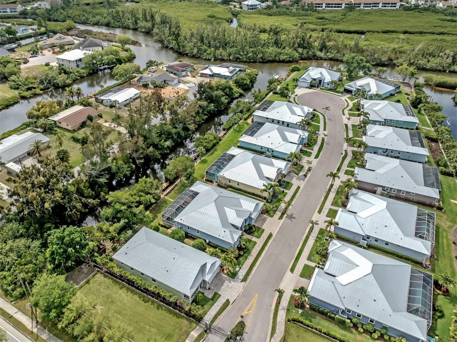 Image 37 of 93 For 18060 Wooden Skiff Court