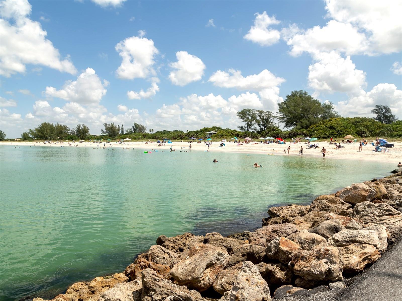 Image 55 of 93 For 18060 Wooden Skiff Court