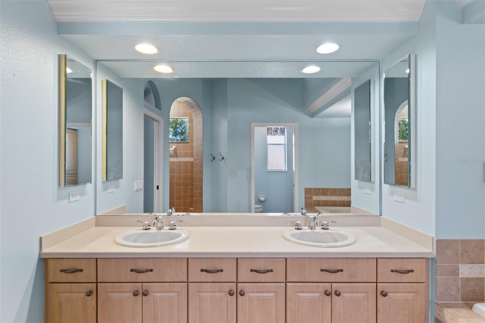 Image 32 of 85 For 10130 Lazy Days Court