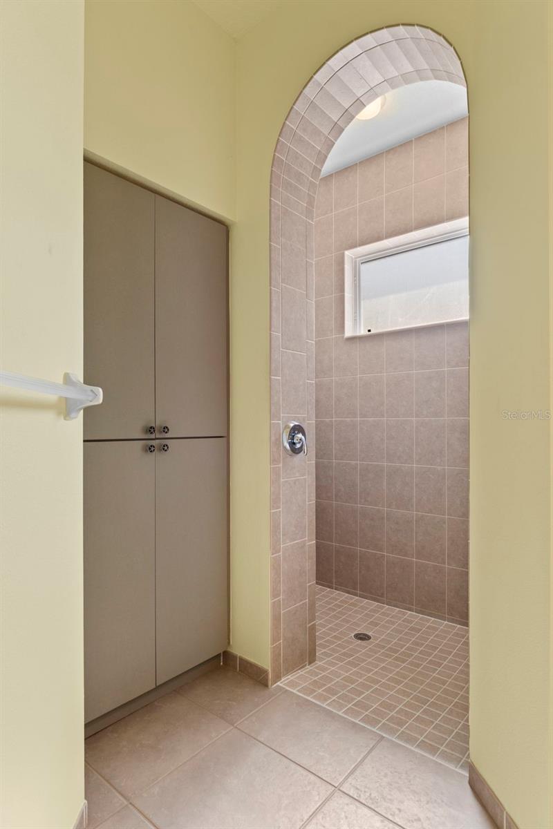 Image 44 of 85 For 10130 Lazy Days Court