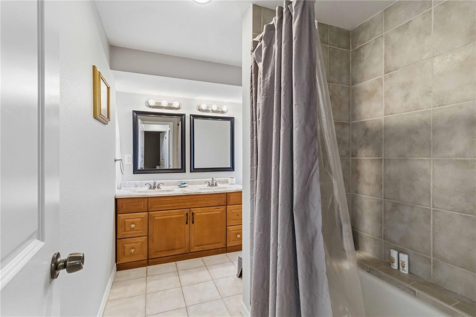 Image 19 of 28 For 395 Gulf Breeze Boulevard