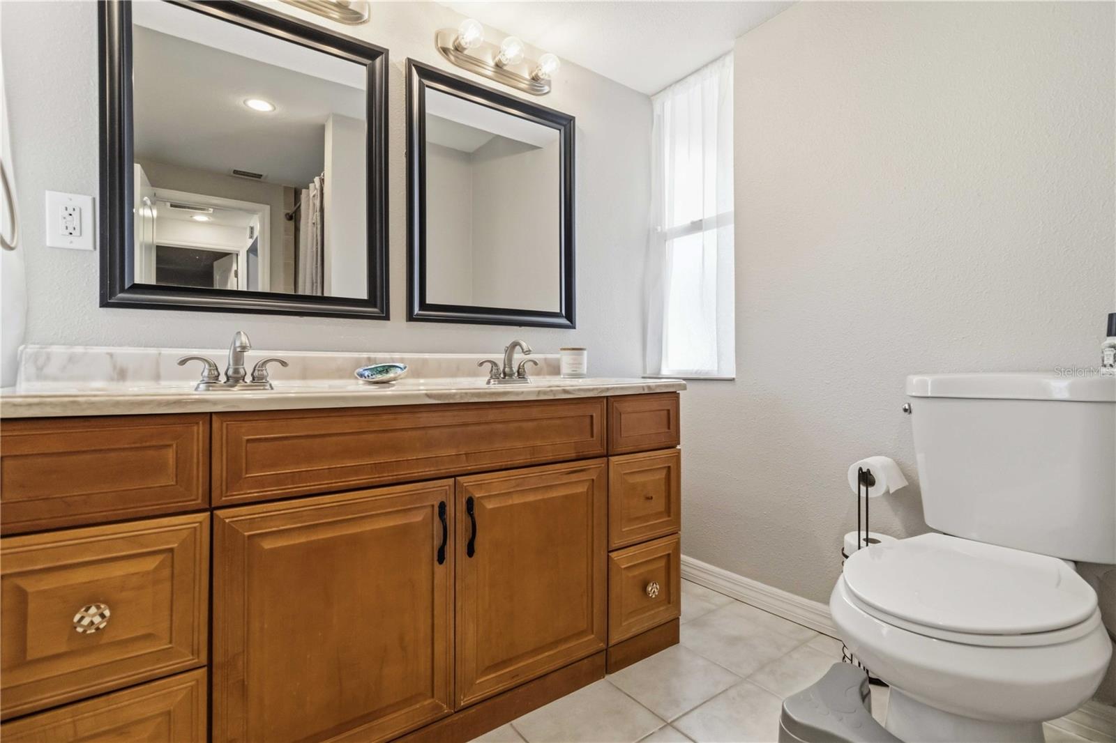 Image 20 of 28 For 395 Gulf Breeze Boulevard