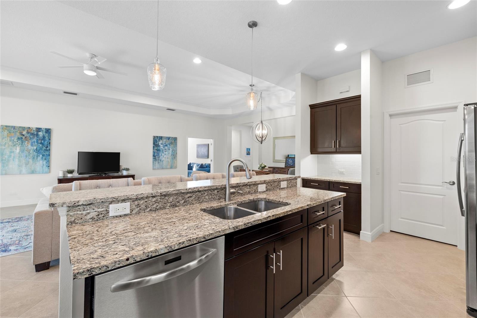 Image 13 of 37 For 4623 Claremont Park Drive